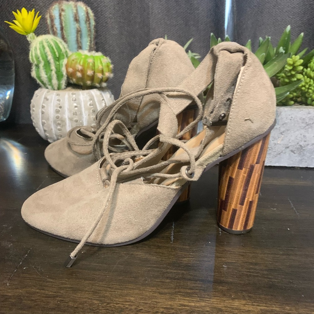 Miim Tan Lace Ups with Wooden Heel Size 7.5